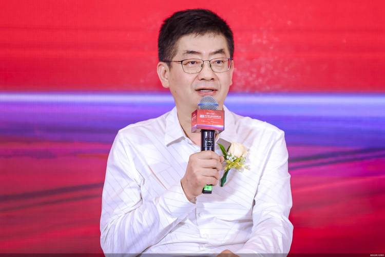 居然之家王宁出席香山思辩会:以数字化,智能化为引领 促进 "大家居"与